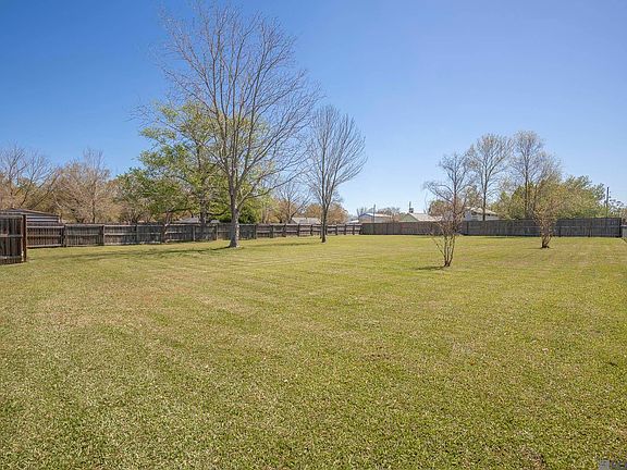 4th image of 40137 Autumn Meadow Ave