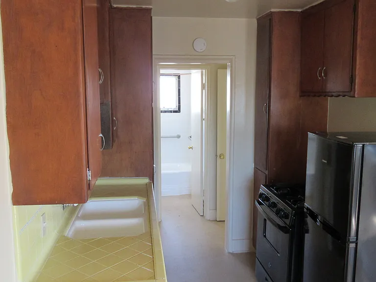 1876 Henderson Ave #6 — Photo 7