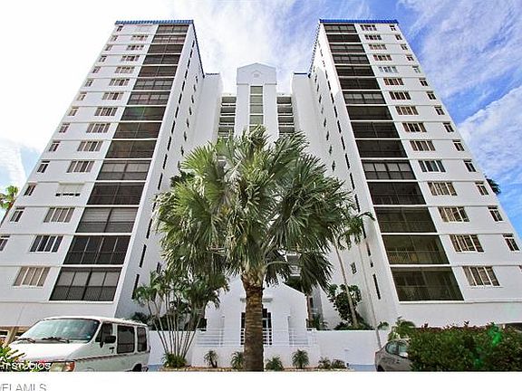 3rd image of 4745 Estero Blvd APT 603