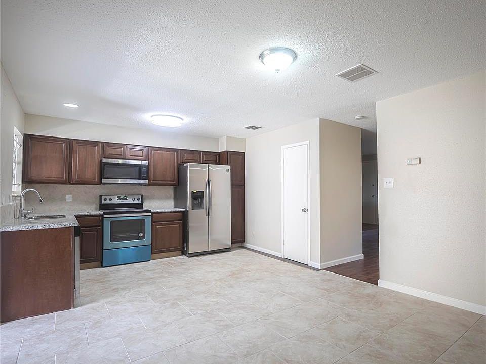 1st image of 5831 Village Forest Ct