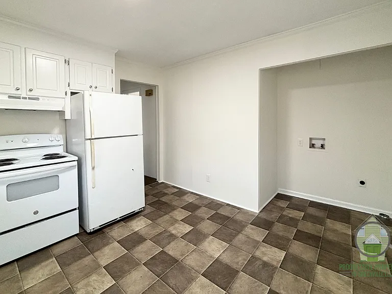 113 Fowler Rd — Photo 4