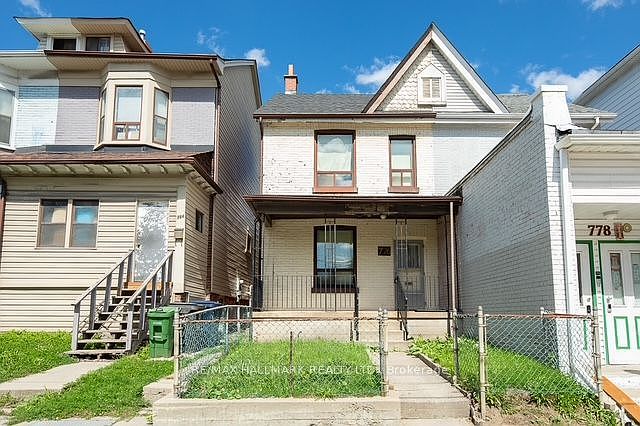 1st image of 776 Gerrard St E