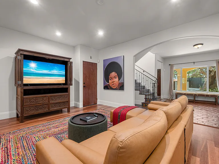 8302 S Sepulveda Blvd — Photo 74