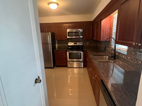 701 Poinsettia Rd APT 244