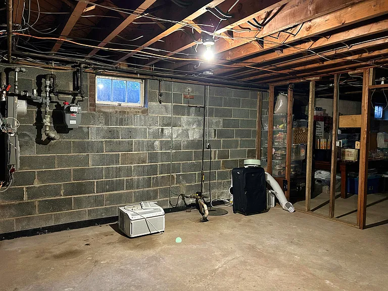 34 Burns Ave #1 — Photo 12