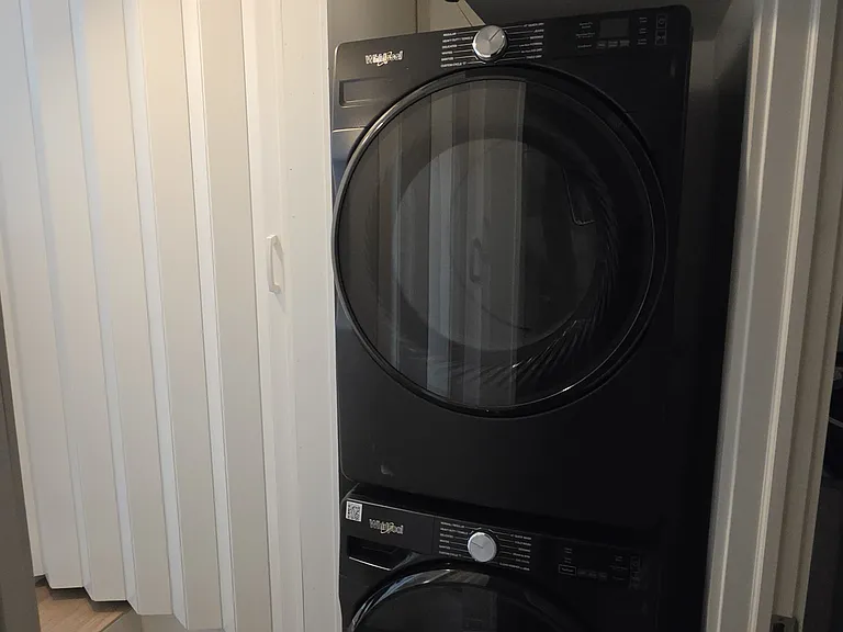 Full-Size Washer/Dryer