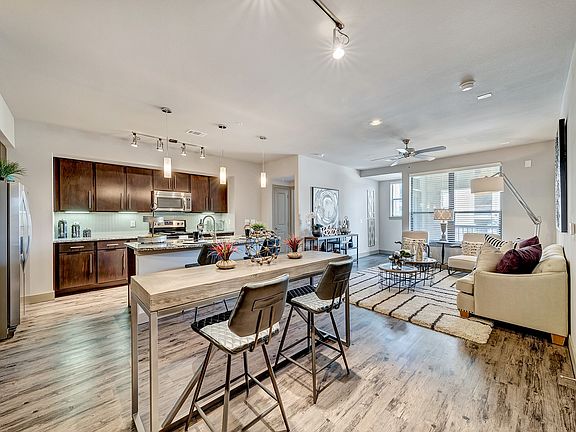 5th image of 659 Junction Dr #3348372