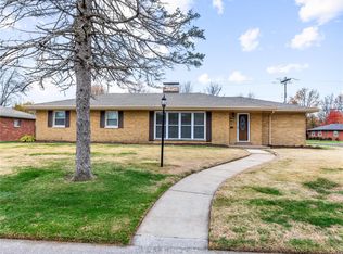 38 Winchester Dr, Belleville, IL