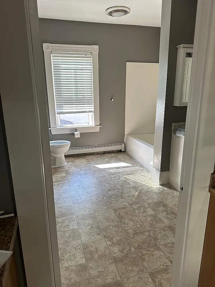2 bed, 1250 sqft, $800 — Photo 2
