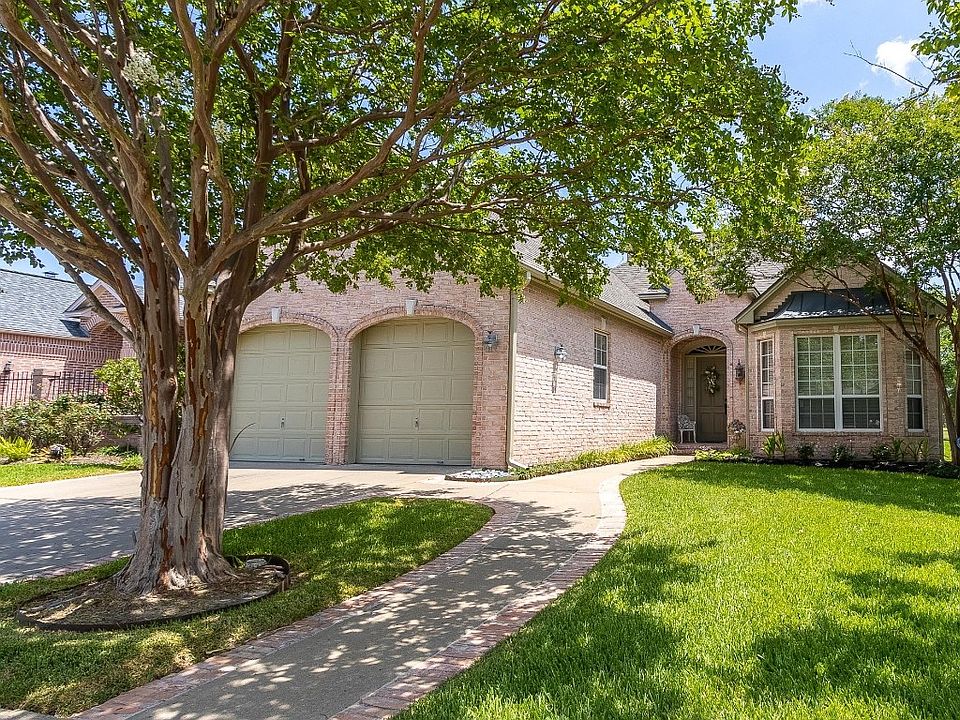1st image of 3114 Broadmoor Dr