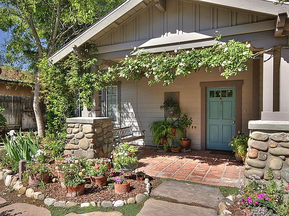 2nd image of 2889 Alta St