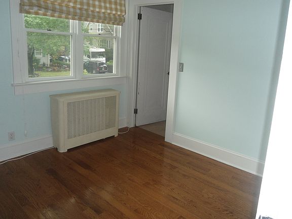 3rd image of 38 Payne Ave