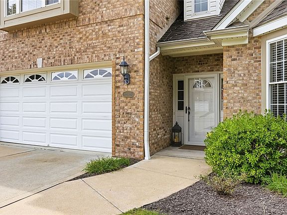 4th image of 2112 Gables Ct