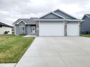 1100 E 19th St, South Sioux City, NE 68776