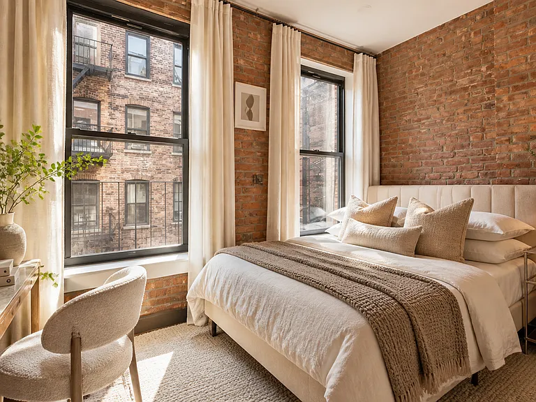 244 W 22nd St #2D — Photo 4