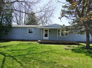 2207 Olen Dr, Mahomet, IL 61853