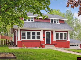 520 3rd St S, Waterville, MN 56096