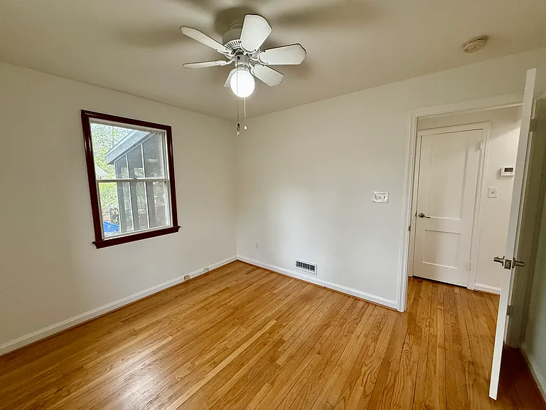 2909 Collins Ave — Photo 13