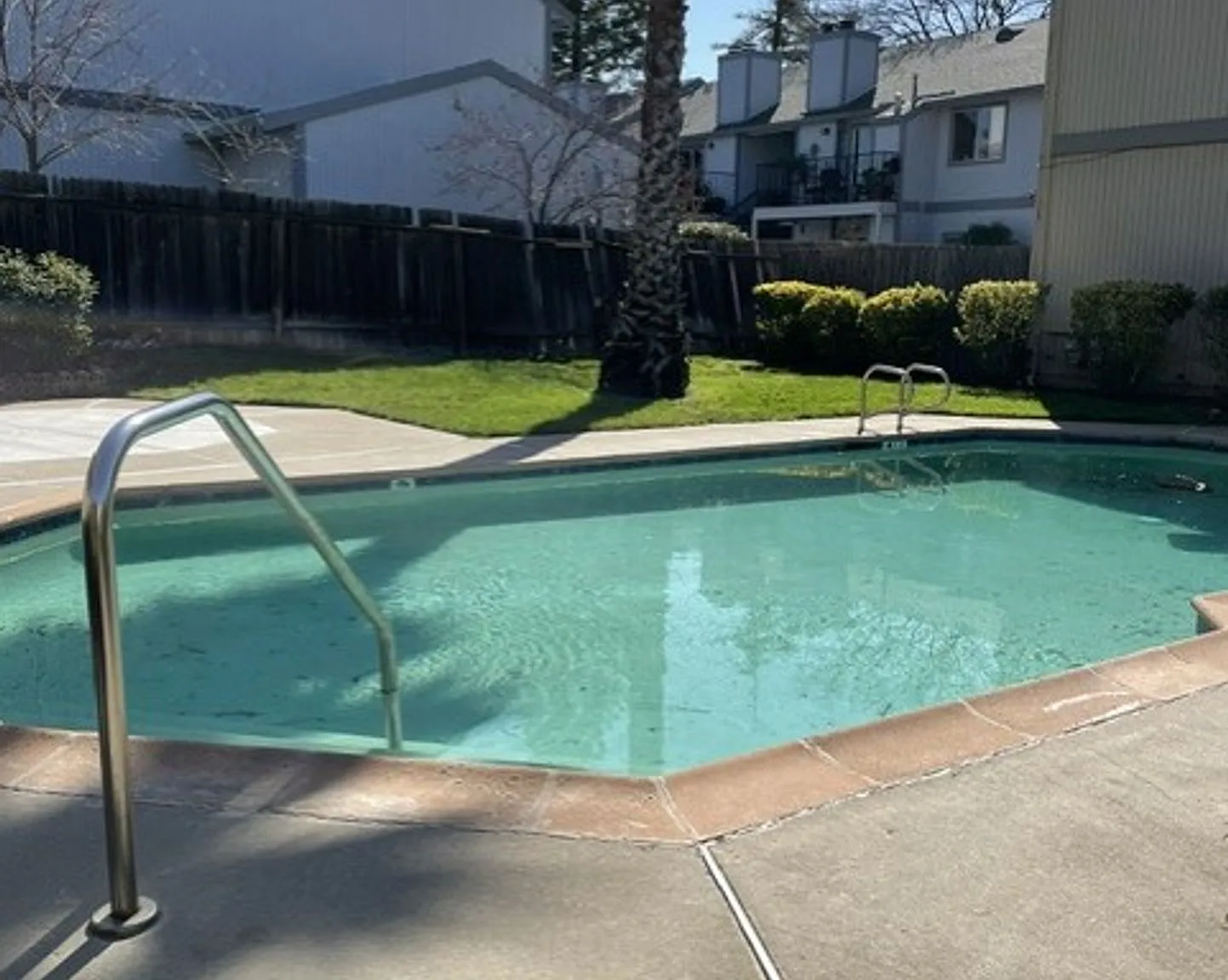 Hollister Apartment Complex — Photo 3