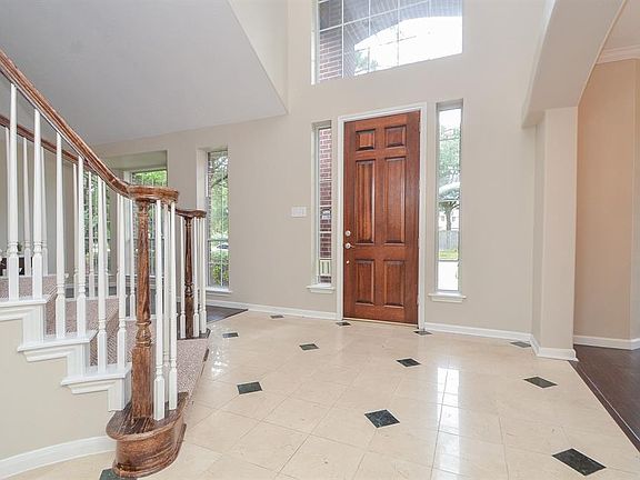 5th image of 15903 Jamie Lee Dr