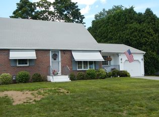 72 Farmington St, Chicopee, MA 01020