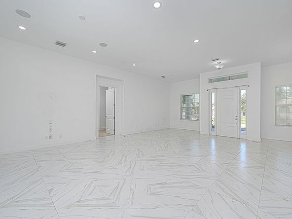 4th image of 6128 NW East Deville Cir