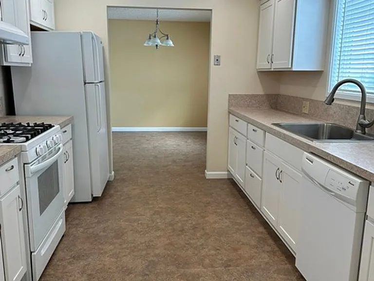 5505 Sturdivant Ave — Photo 2