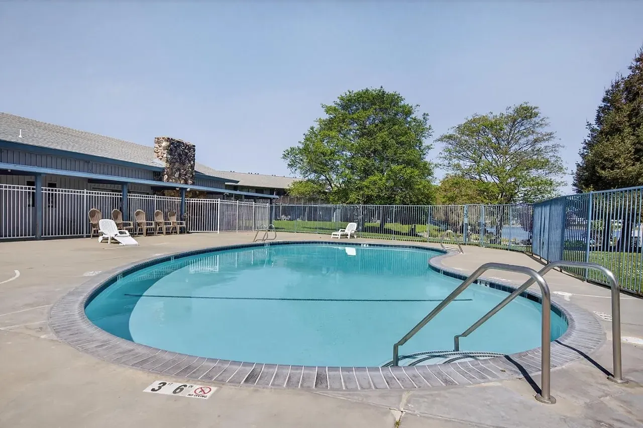 1 bed, 684 sqft, $2,399 — Photo 4