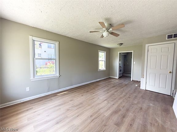 2nd image of 11825 Avon Ave