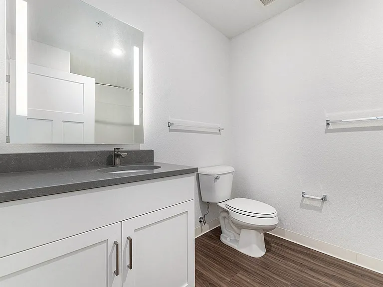 Eagle Ridge Apartment Homes — Photo 12