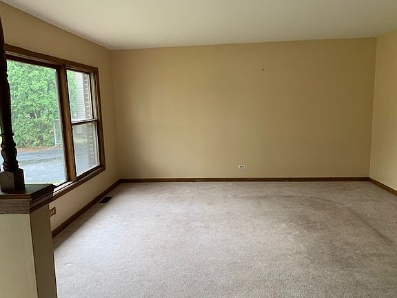 2nd image of 7962 Sherwood Cir N