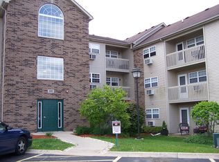 320 Cunat Blvd APT 2G, Richmond, IL