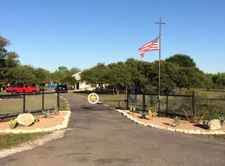 580 Timberwood Ln, Uvalde, TX 78801