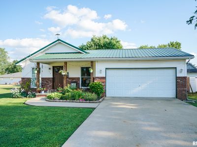 414 W Butternut St, Elmwood, IL, 61529