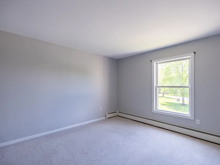 73 Millbrook Ln — Photo 12