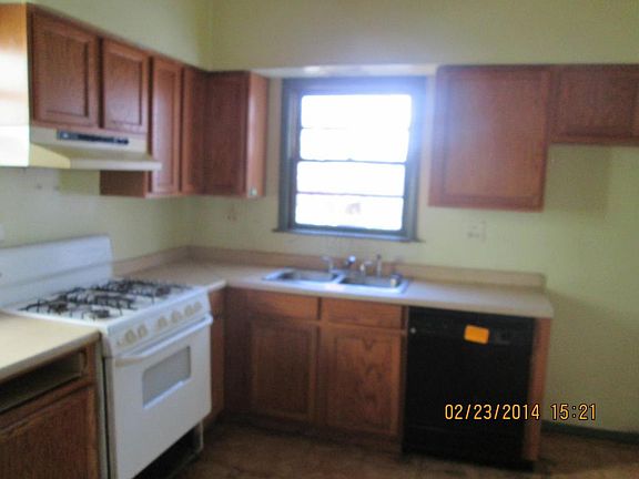 5th image of 172 Burbridge St