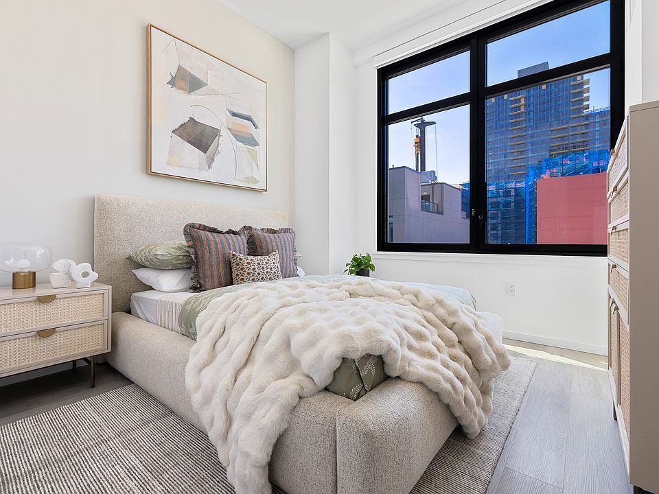 1st image of 504 Sackett St #509