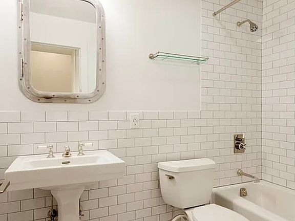 3rd image of 65 4th Ave APT 7D