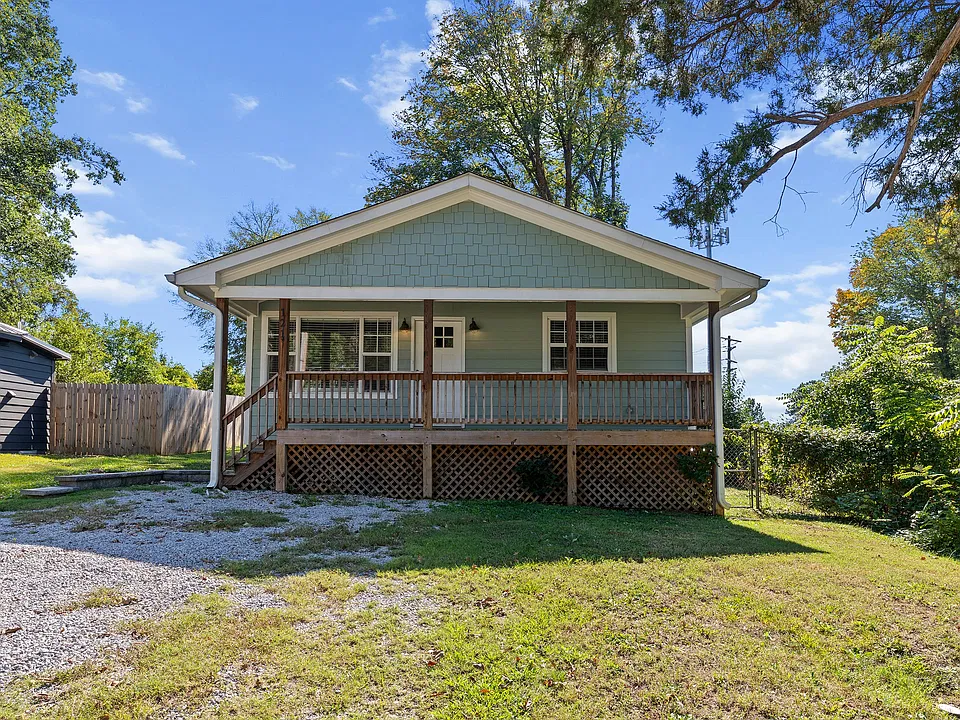 121 Gilbert Ave