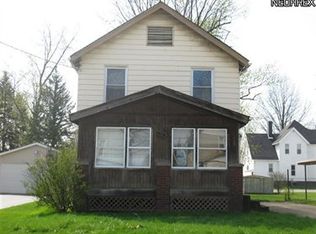 33 E Woodland Ave, Niles, OH