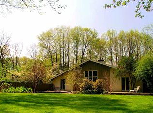 12 Woods Rd, Palisades, NY 10964