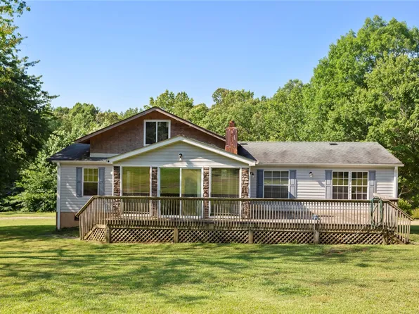 155 Dixie Ln, Mountain Rest, SC 29664