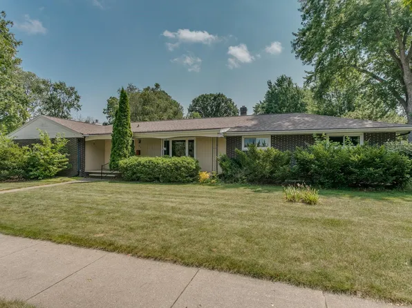 915 E Grant St, Appleton, WI 54911