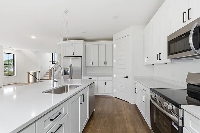 1108 Leland Ave — Photo 17