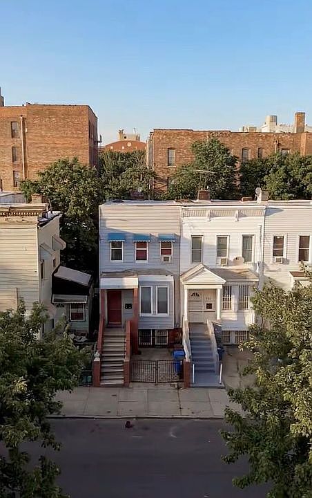 1st image of 829 Jennings St