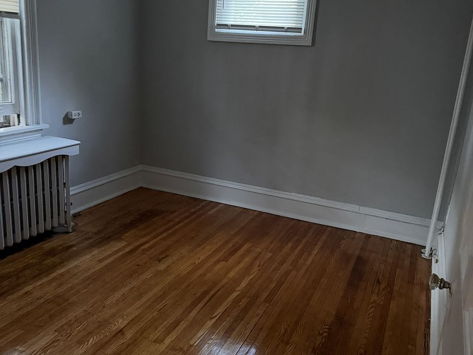 2nd image of 32 Owen Ave APT 3