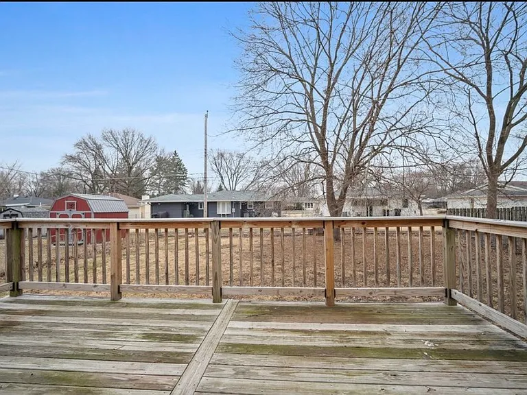 811 W College Ave — Photo 12