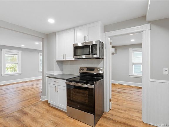 3rd image of 816 Pacific St #2