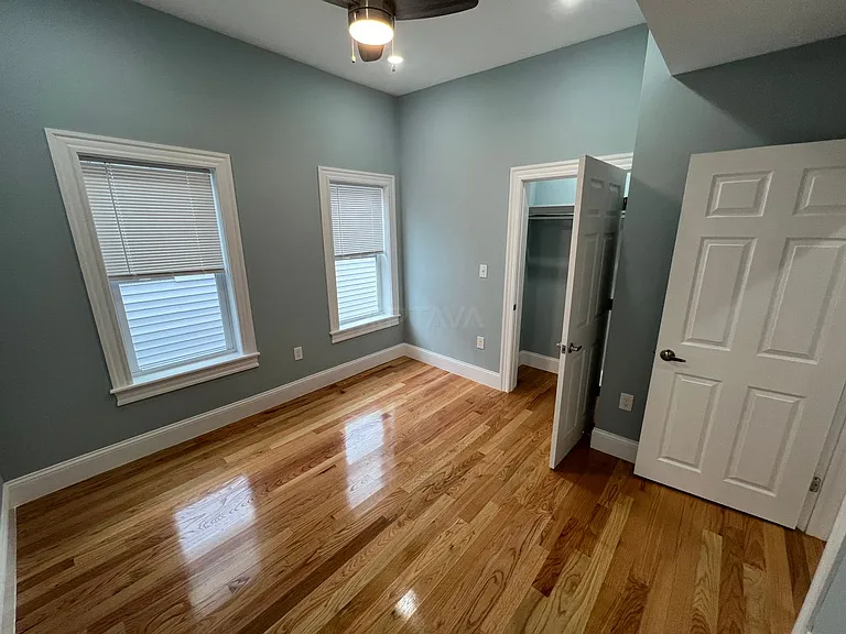 15 Harold St #3 — Photo 12