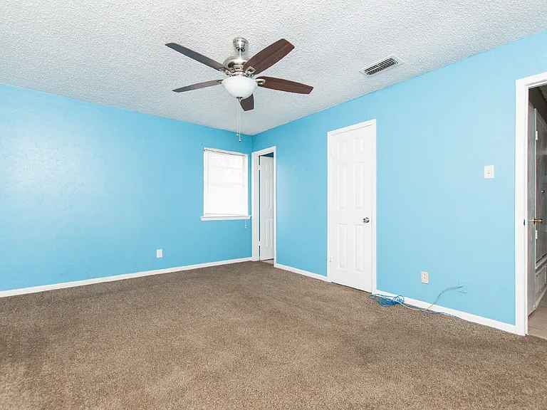 1520 McCarthy Ave — Photo 17